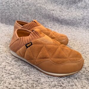 Womens 7 M Teva Ember Moc Pecan Brown Suede Leather Slippers Shearling Fur Lined